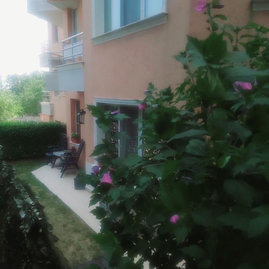 Saint Nicholas Varna Lovely 2 Bedroom Apartment With Sunny Garden Zewnętrze zdjęcie
