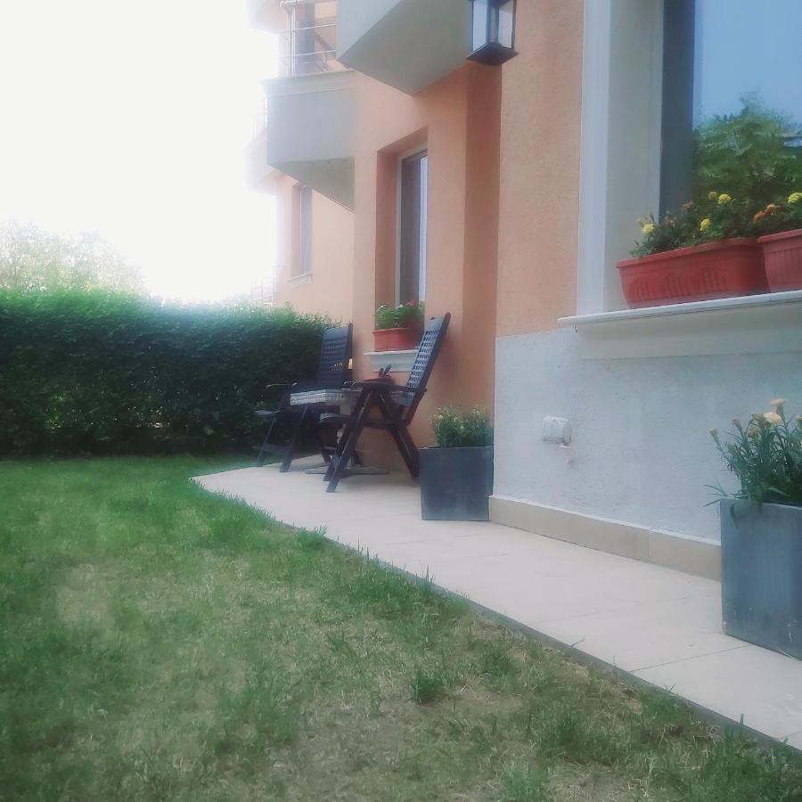 Saint Nicholas Varna Lovely 2 Bedroom Apartment With Sunny Garden Zewnętrze zdjęcie