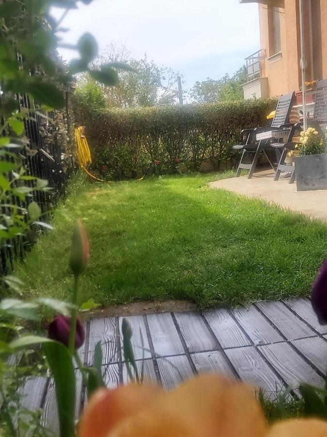 Saint Nicholas Varna Lovely 2 Bedroom Apartment With Sunny Garden Zewnętrze zdjęcie
